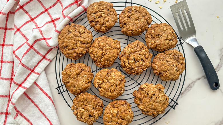 cookies on cooling rack