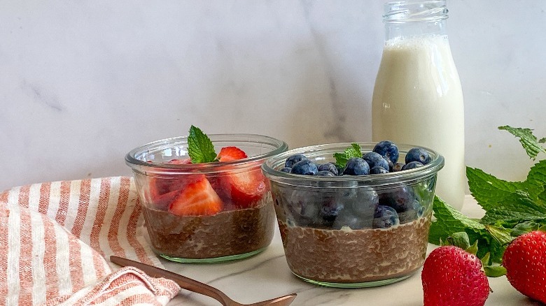 chia seed puddings with fruit