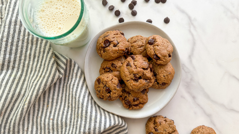 cookies and milk