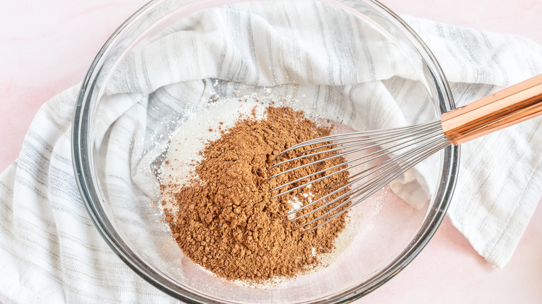 whisking dry cake ingredients