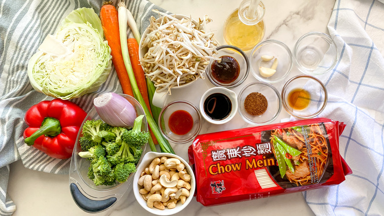 ingredients for chow mein