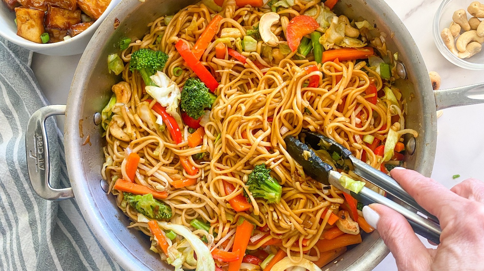 Spicy chicken chow mein