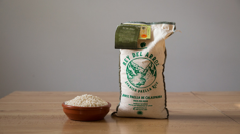 calasparra rice displayed on table 