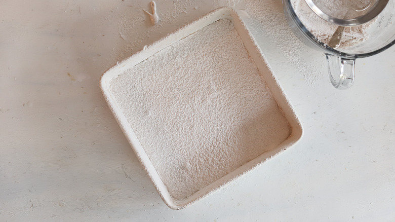 baking pan dusted with sugar