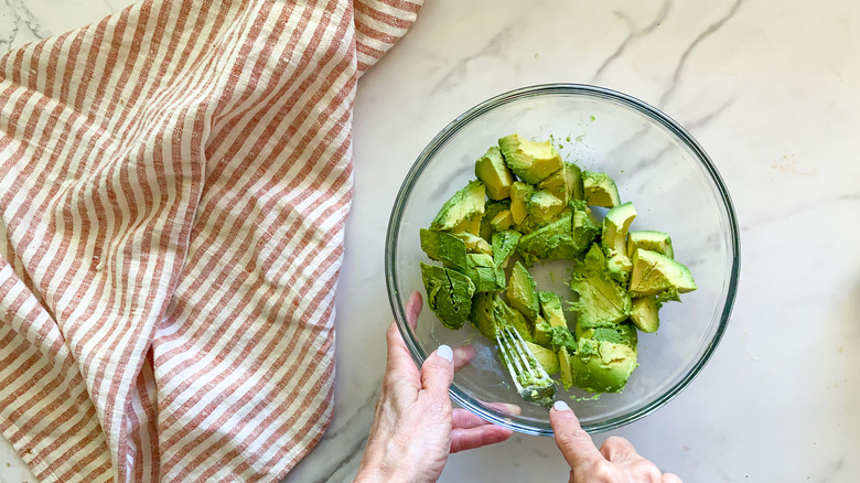 avocado mashed in bowl