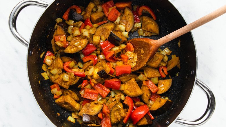 veggies in a pot 