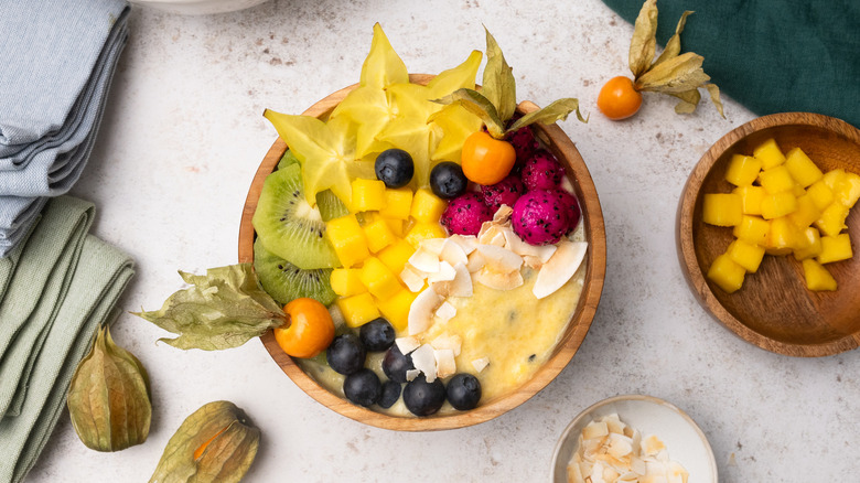 smoothie bowl with various fruits