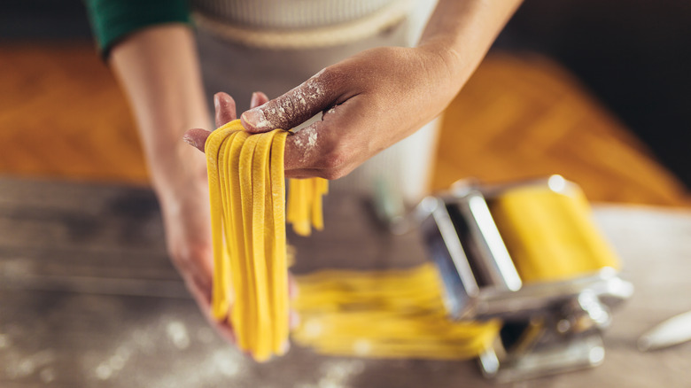 making fresh pasta with machine