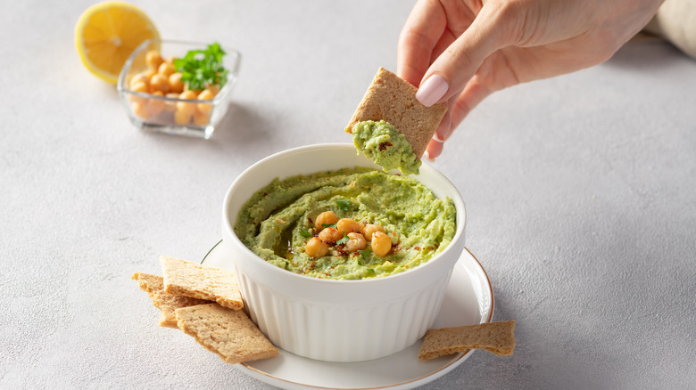 green hummus