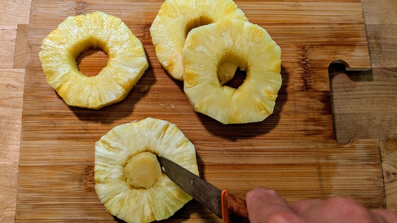 cored pineapple rings