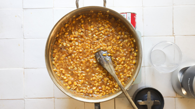 creamy corn in pot