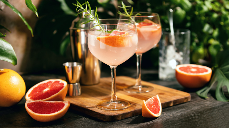 Grapefruit cocktails