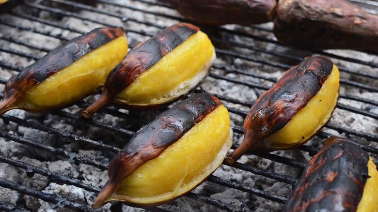 burro bananas being grilled