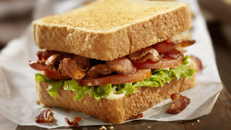 BLT sandwich, bacon