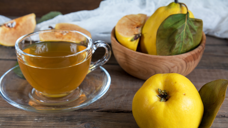 fresh quince and quince tea