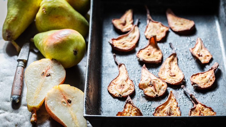 dried and sliced pears