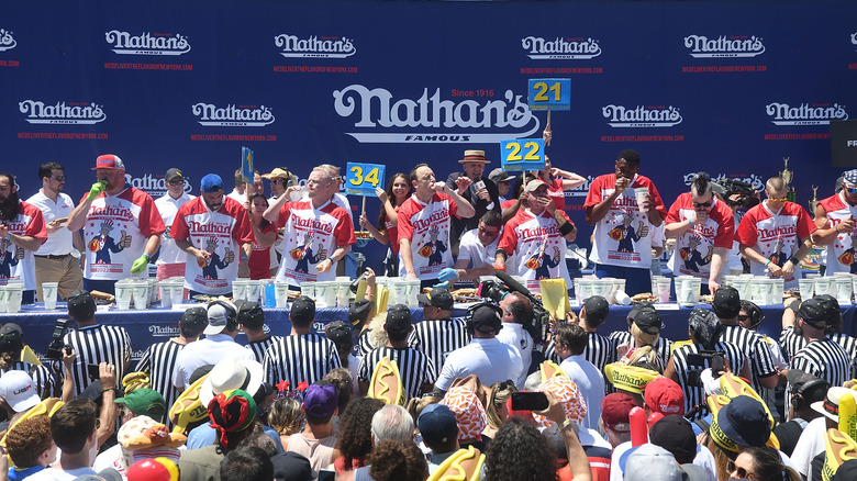 Nathan's hot dog eating contest 