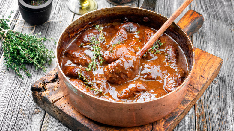 Braised German braised pork cheeks