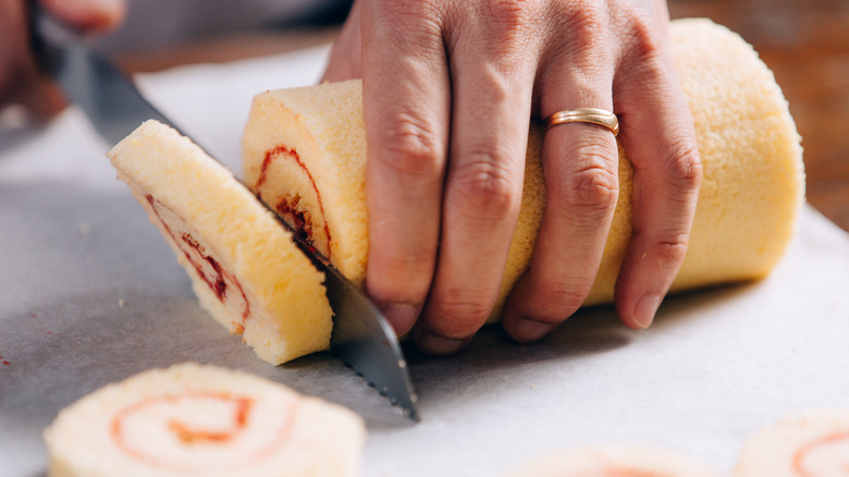 Cutting Swiss rolls