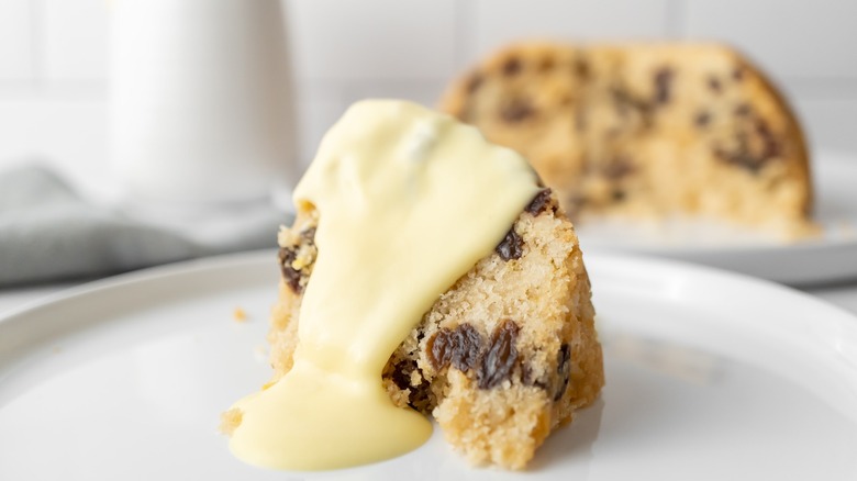 spotted dick served with custard