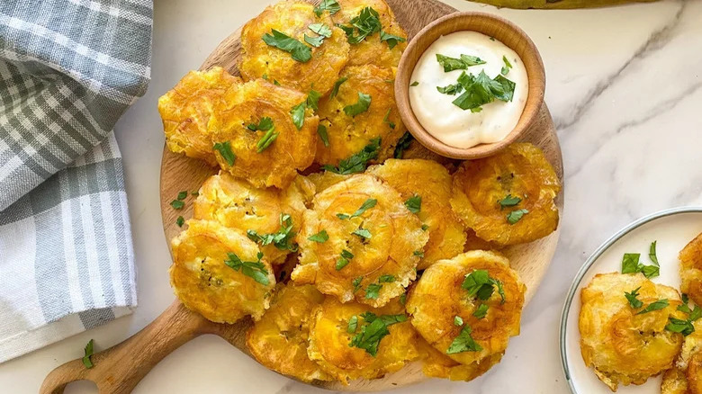 Easy Tostones and Garlic Sauce