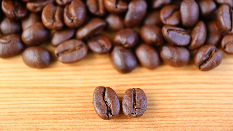 Roasted arabica and robusta beans