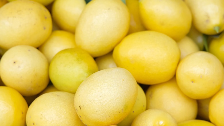 Pile of limequats