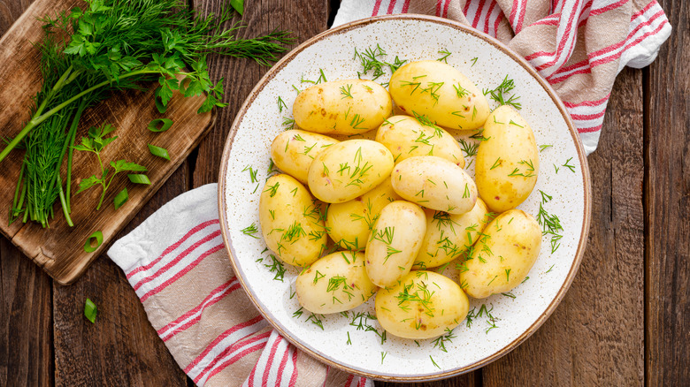 boiled new potatoes with butter and herbs