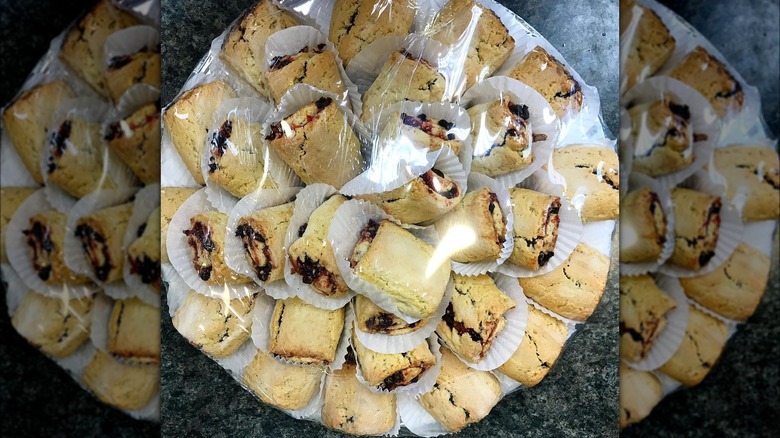 Platter of Russian tea biscuits