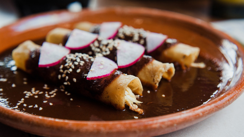 enchiladas made with mole