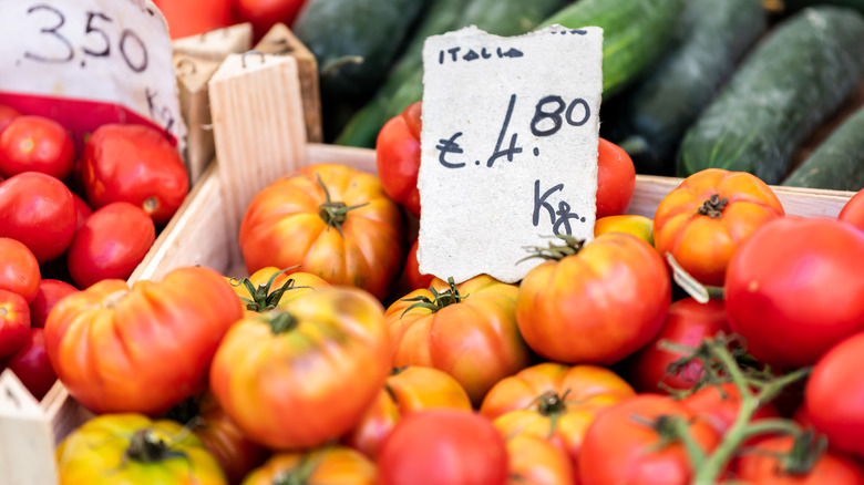 Heirloom tomatoes at market