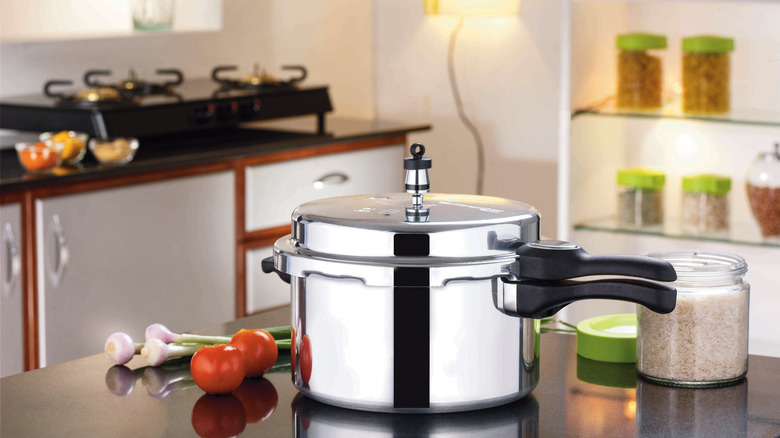 Pressure Cooker Black Countertop