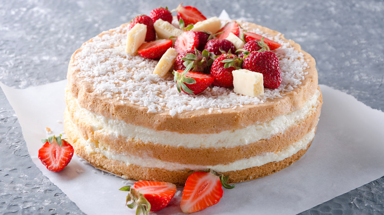 strawberry sponge cake