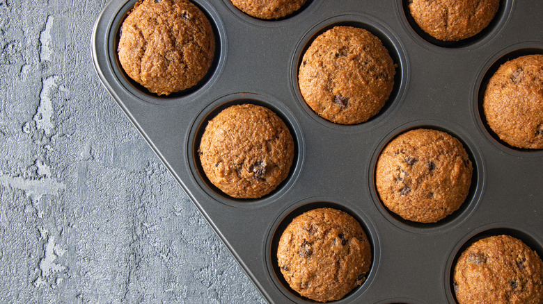 raisin bran muffins