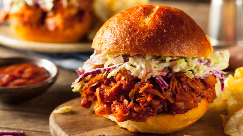 Jackfruit and coleslaw sandwich