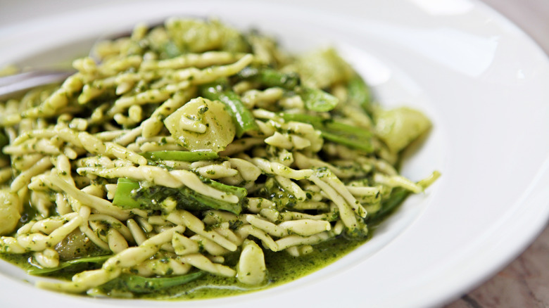 pasta with pesto alla genovese