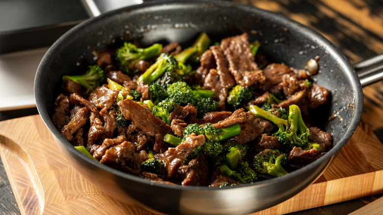 Beef and broccoli stir fry