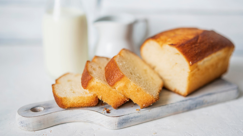 Pound cake on serving board 