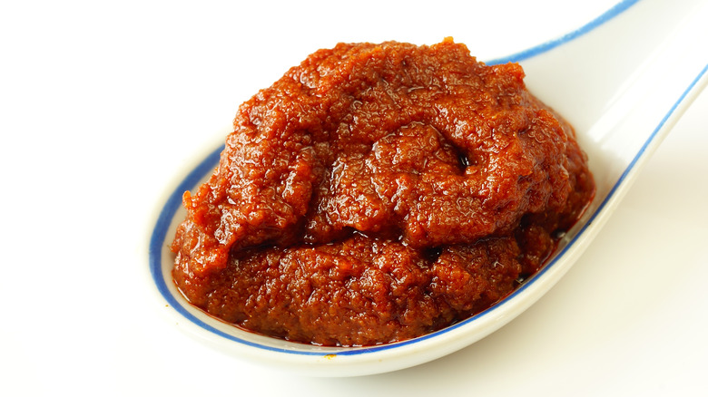 Red curry paste