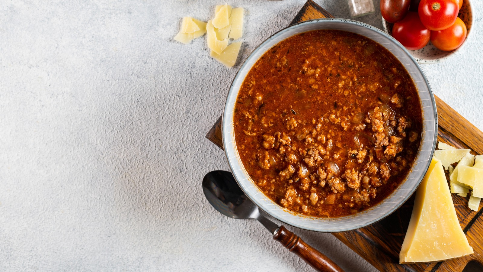 What Is The Difference Between Ragù And Bolognese?