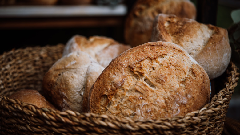 Artisanal bread basket