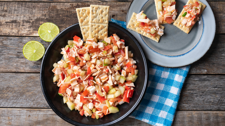 Crab ceviche with crackers