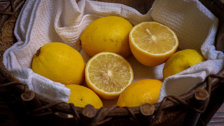 Spanish lemons