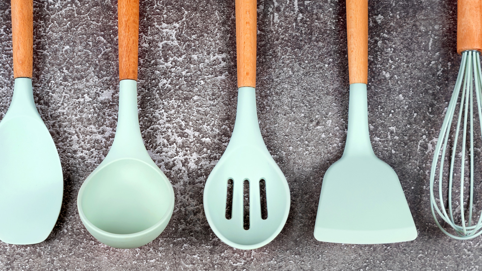 What Makes High-Heat Spatulas A Must-Have Cooking Tool
