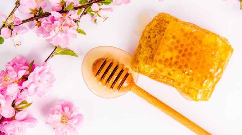 Raw honey on table