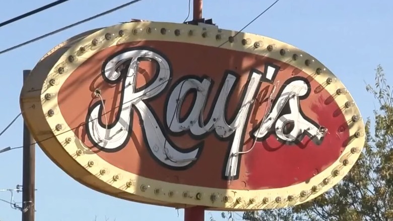 ray's drive inn sign