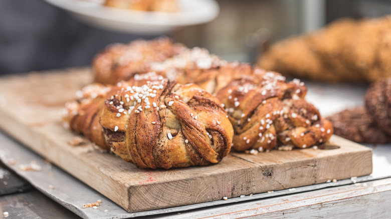 Swedish pearl sugar topping cinnamon pastry