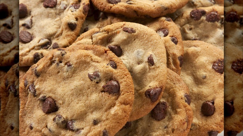 chocolate chip cookies 