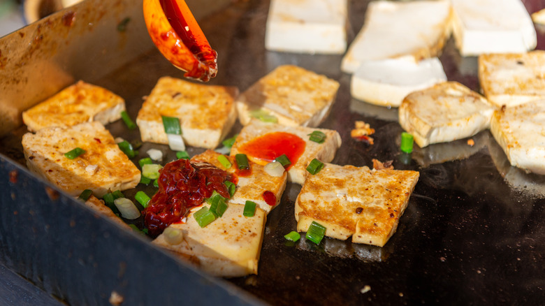 pan-fried tofu with spicy sauce