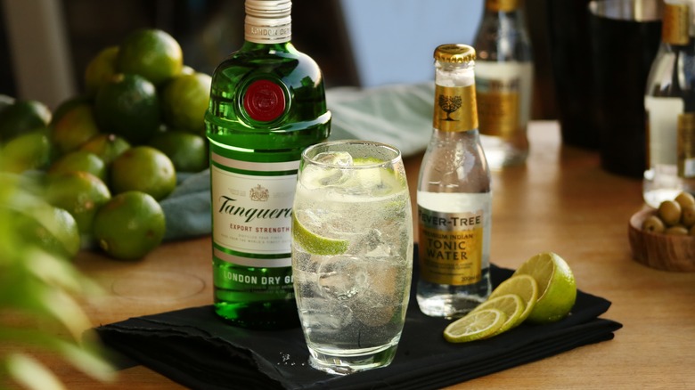 Tanqueray bottle and glasses